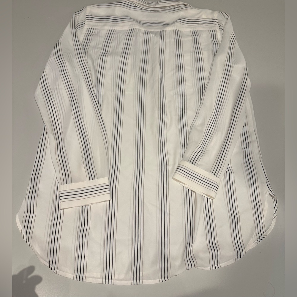 Loft Women’s Cream Striped Collared Shirt Size Large - Picture 2 of 5